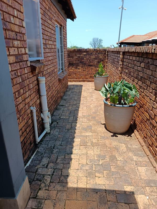 3 Bedroom Property for Sale in Andeon Gauteng