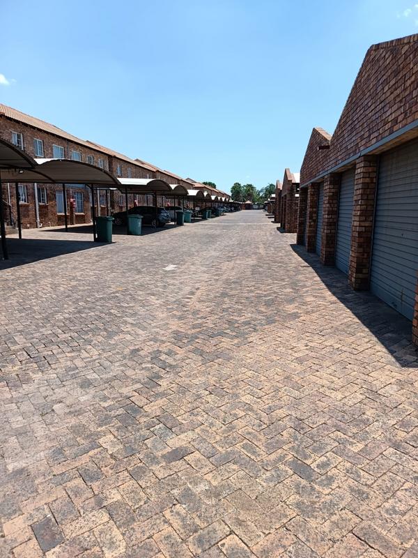 3 Bedroom Property for Sale in Andeon Gauteng