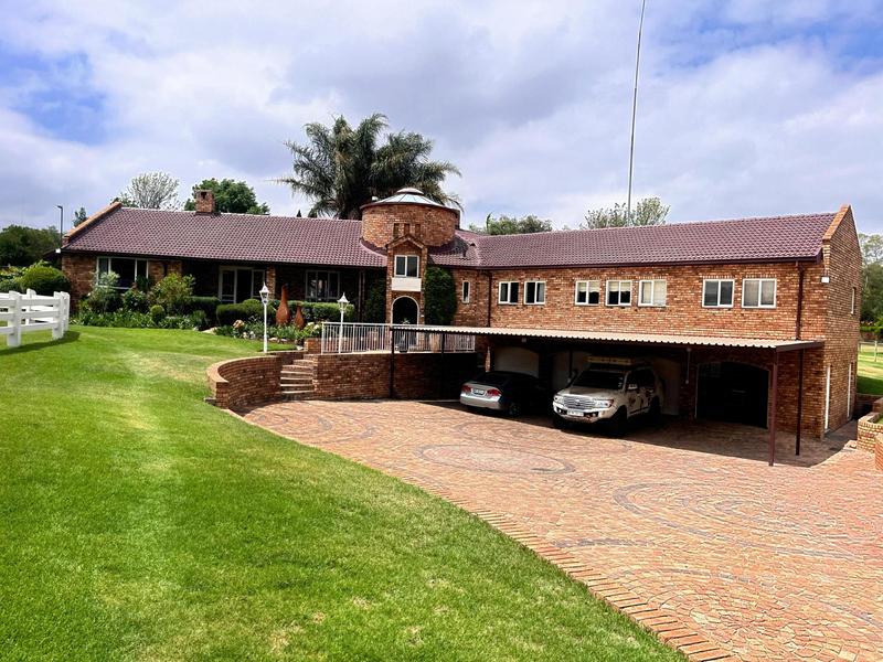 6 Bedroom Property for Sale in Randjesfontein A H Gauteng