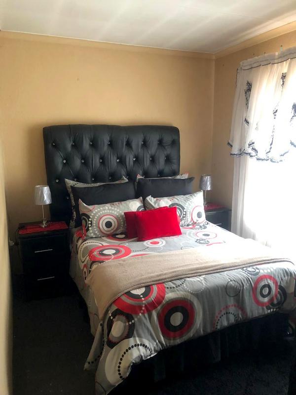 To Let 2 Bedroom Property for Rent in Protea Glen Gauteng