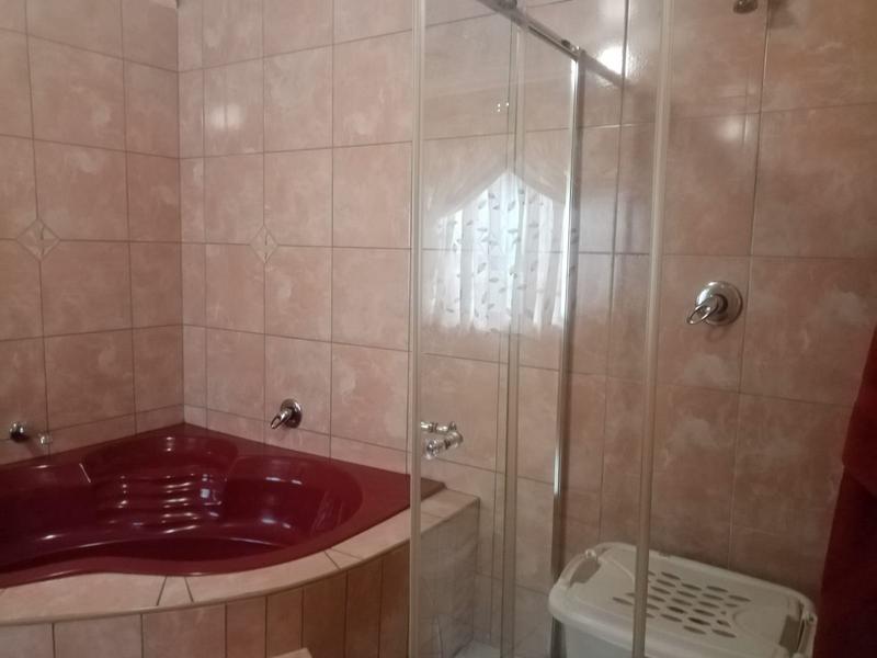 3 Bedroom Property for Sale in Palm Ridge Gauteng