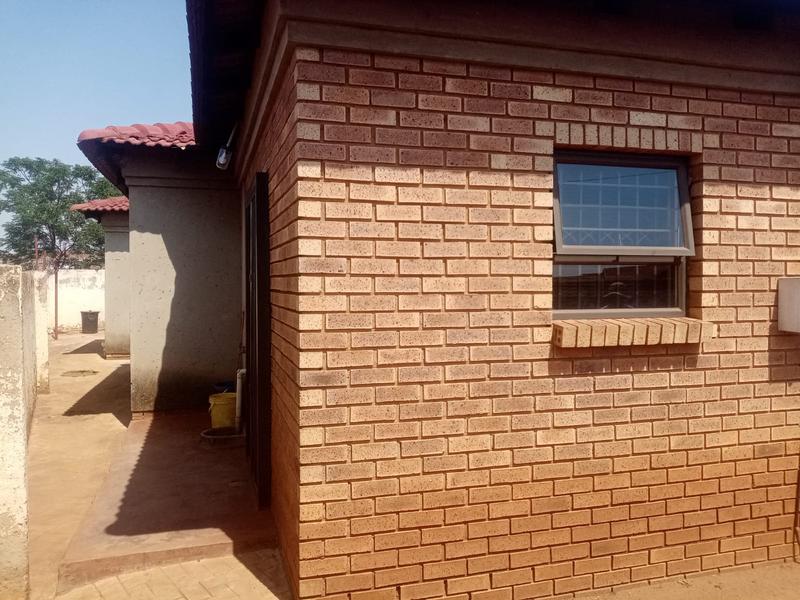 3 Bedroom Property for Sale in Siluma View Gauteng