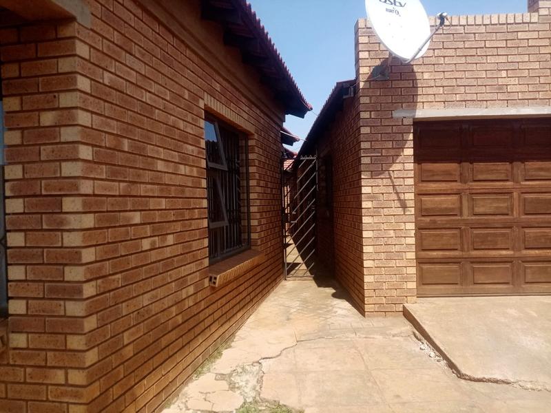 3 Bedroom Property for Sale in Siluma View Gauteng