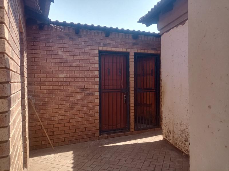 3 Bedroom Property for Sale in Siluma View Gauteng