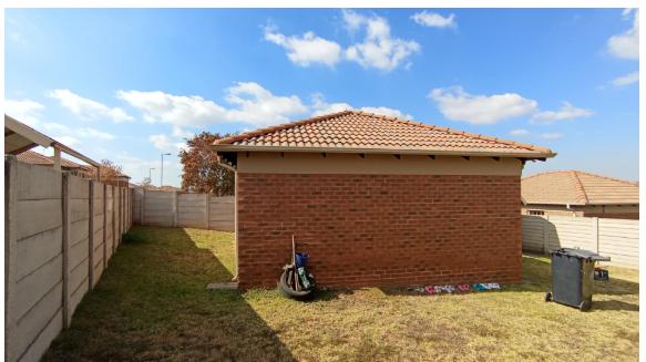 2 Bedroom Property for Sale in Olievenhoutbosch Gauteng