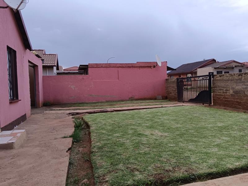 2 Bedroom Property for Sale in Lakeside Gauteng