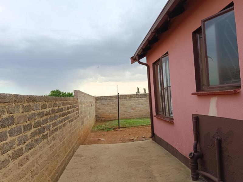 2 Bedroom Property for Sale in Lakeside Gauteng