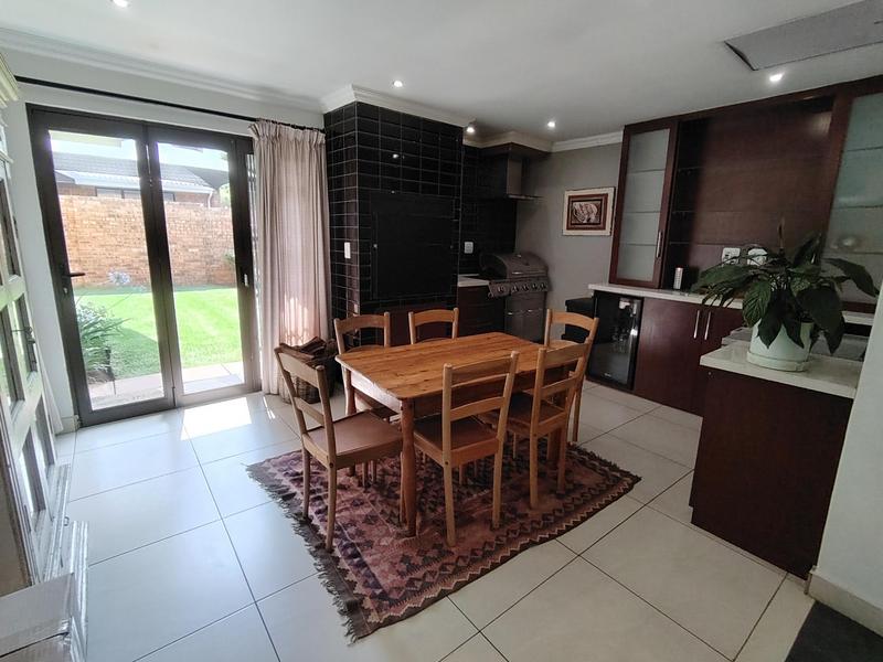 To Let 5 Bedroom Property for Rent in Wierdaglen Estate Gauteng