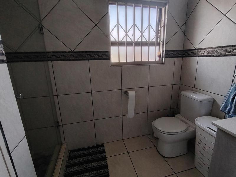 To Let 5 Bedroom Property for Rent in Wierdaglen Estate Gauteng