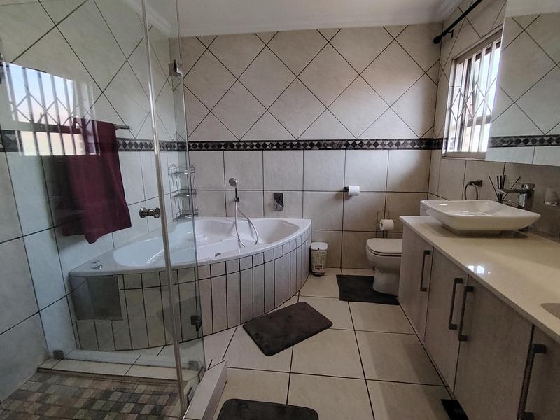 To Let 5 Bedroom Property for Rent in Wierdaglen Estate Gauteng