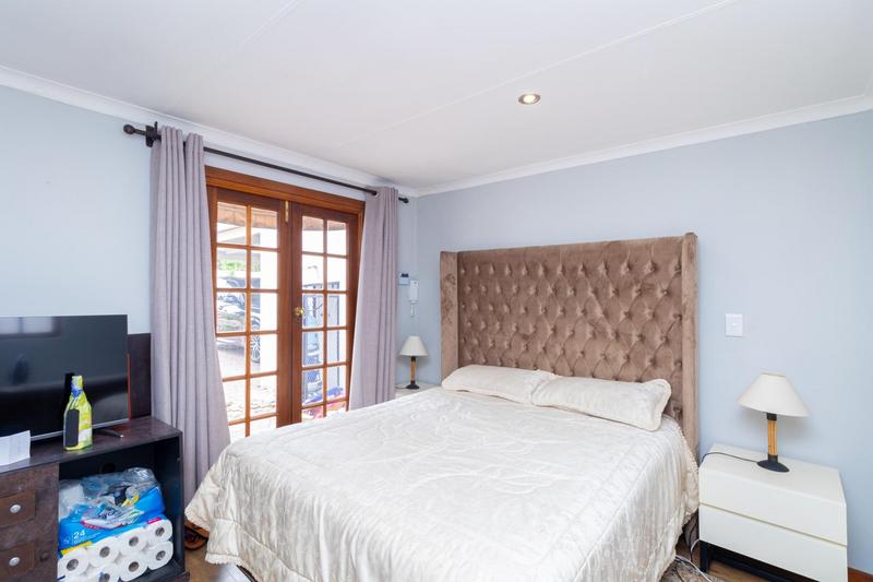 6 Bedroom Property for Sale in Bramley Gauteng