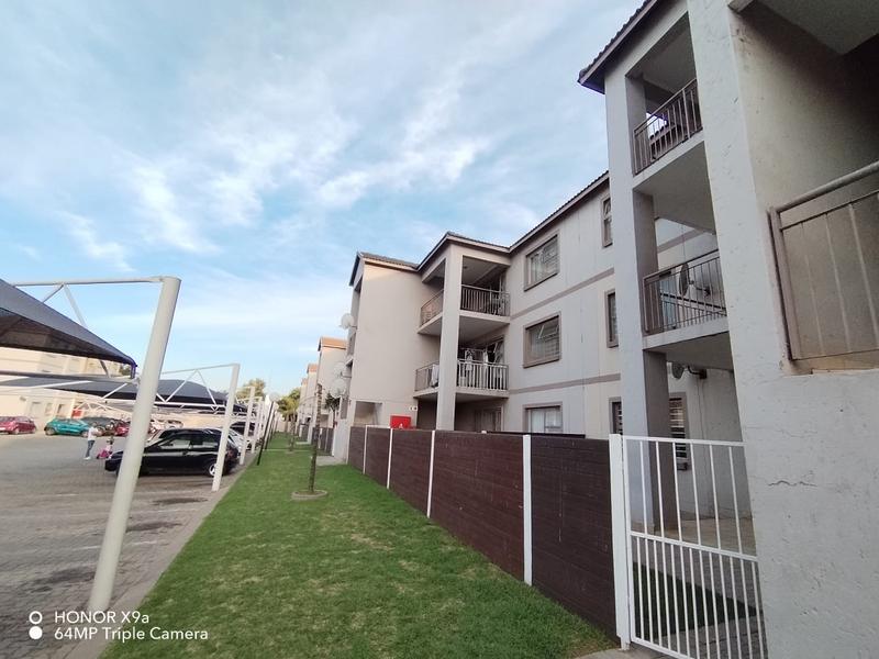 To Let 2 Bedroom Property for Rent in Bardene Gauteng