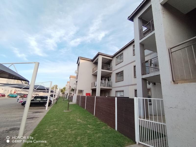 To Let 2 Bedroom Property for Rent in Bardene Gauteng