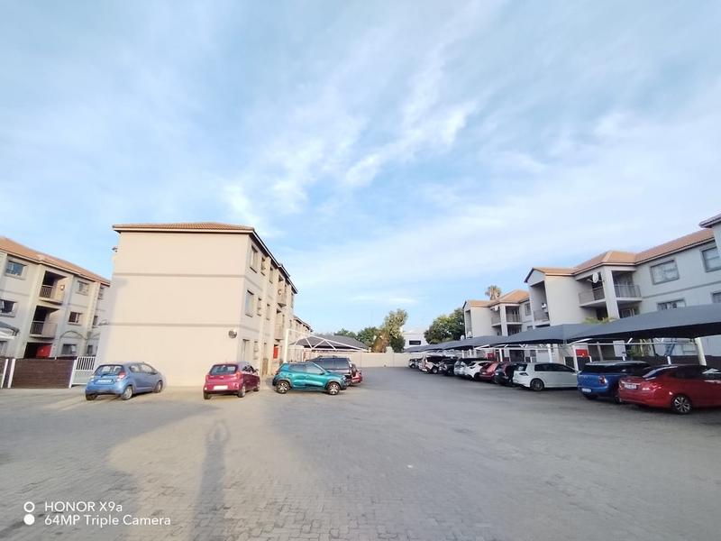 To Let 2 Bedroom Property for Rent in Bardene Gauteng