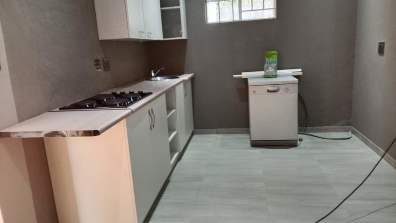 To Let 1 Bedroom Property for Rent in Observatory Gauteng