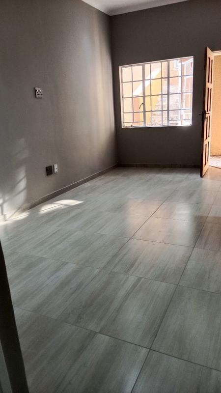 To Let 1 Bedroom Property for Rent in Observatory Gauteng