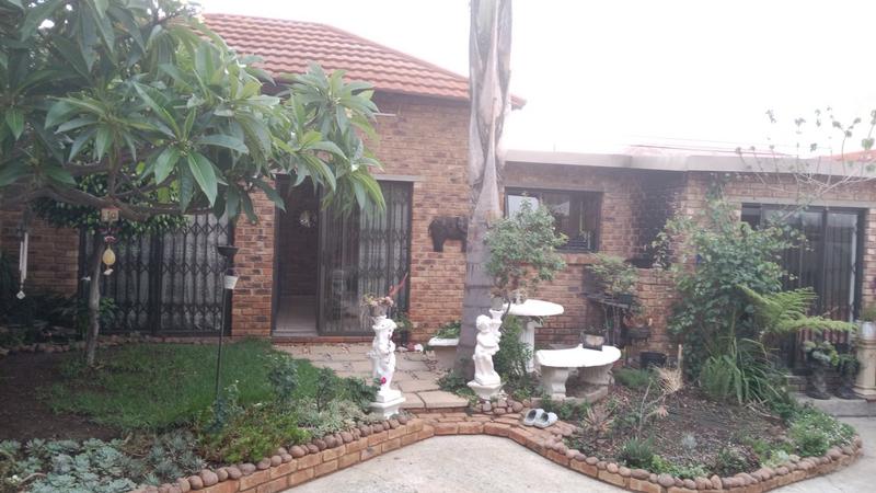 4 Bedroom Property for Sale in Kensington Gauteng