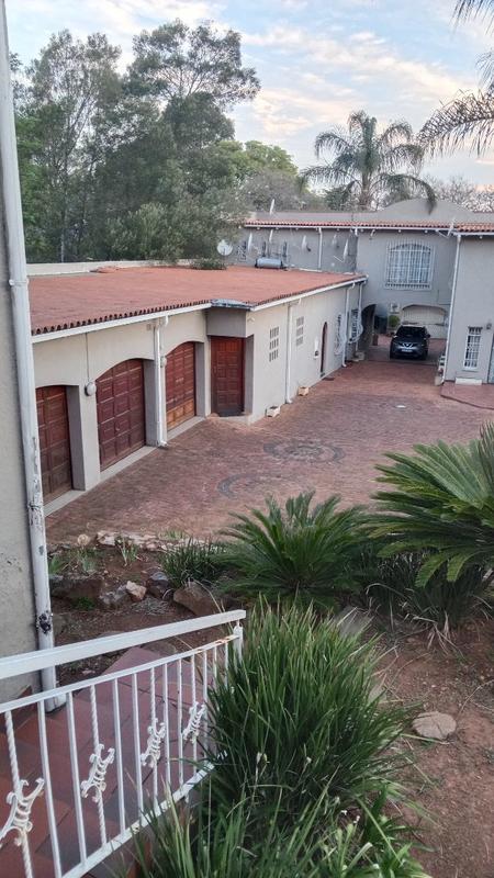 5 Bedroom Property for Sale in Observatory Gauteng