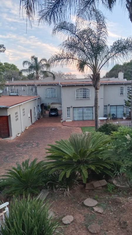 5 Bedroom Property for Sale in Observatory Gauteng