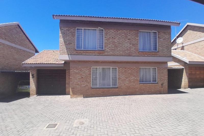 3 Bedroom Property for Sale in New Redruth Gauteng