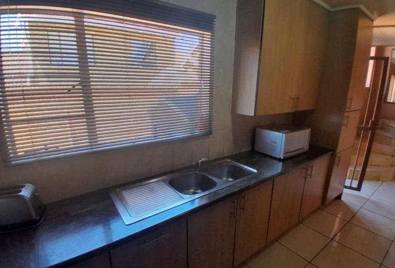 3 Bedroom Property for Sale in New Redruth Gauteng