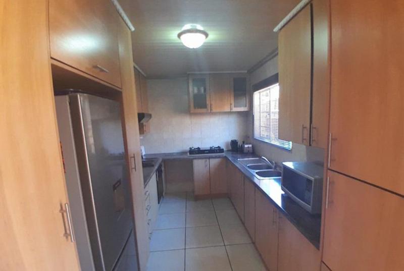 3 Bedroom Property for Sale in New Redruth Gauteng