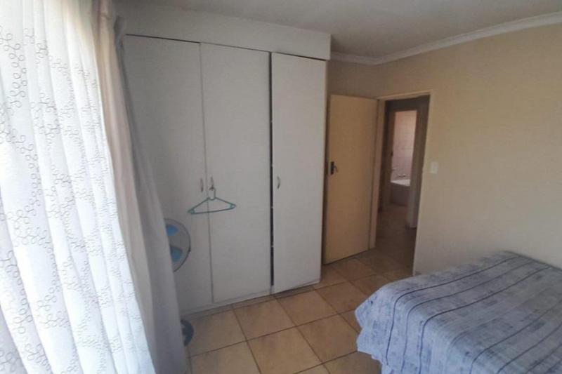 3 Bedroom Property for Sale in New Redruth Gauteng