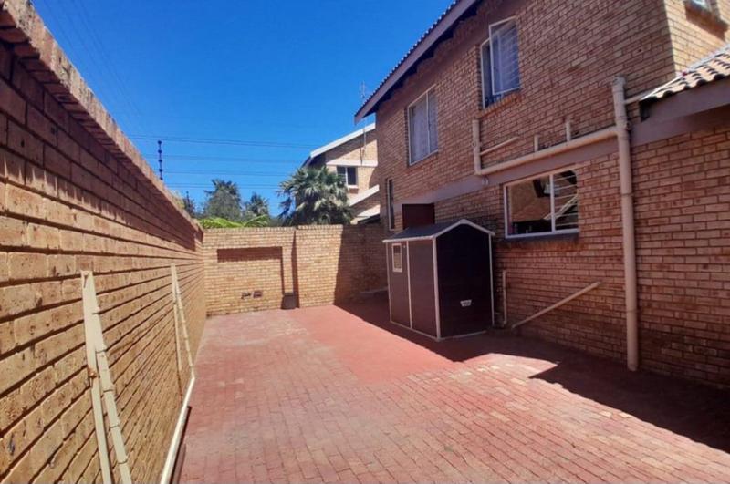 3 Bedroom Property for Sale in New Redruth Gauteng