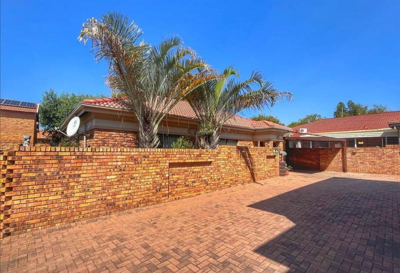 3 Bedroom Property for Sale in New Redruth Gauteng