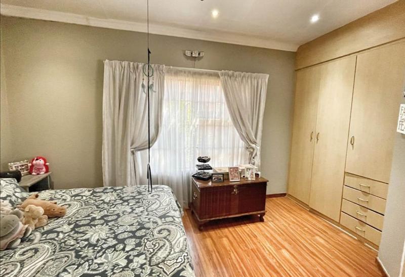 3 Bedroom Property for Sale in New Redruth Gauteng