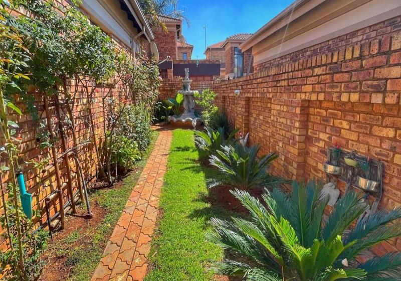 3 Bedroom Property for Sale in New Redruth Gauteng