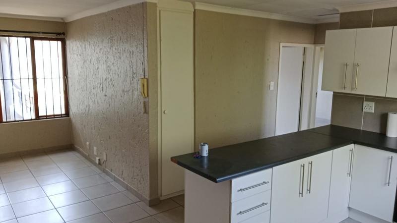 2 Bedroom Property for Sale in Douglasdale Gauteng