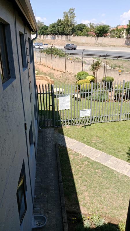 2 Bedroom Property for Sale in Douglasdale Gauteng