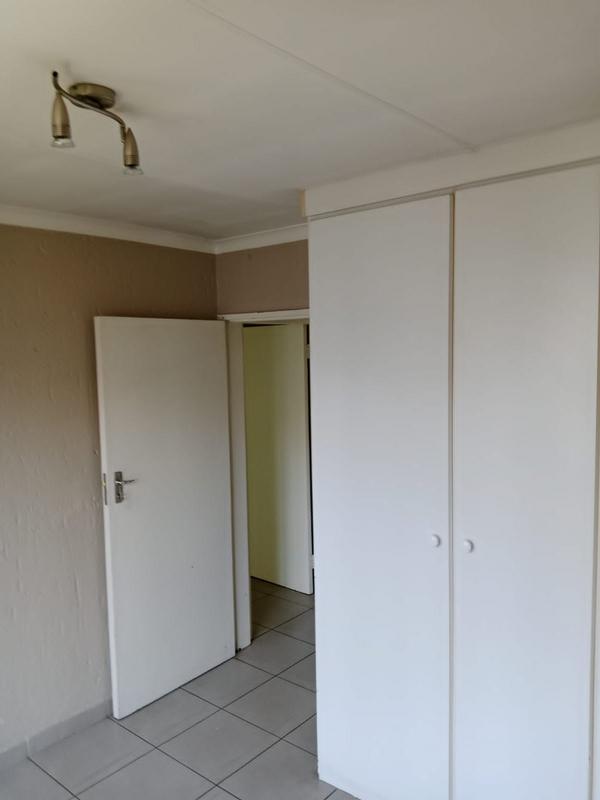 2 Bedroom Property for Sale in Douglasdale Gauteng