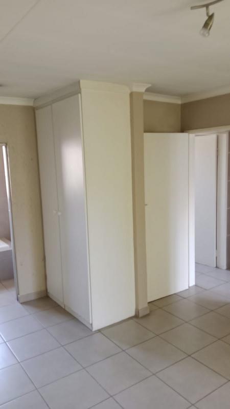 2 Bedroom Property for Sale in Douglasdale Gauteng