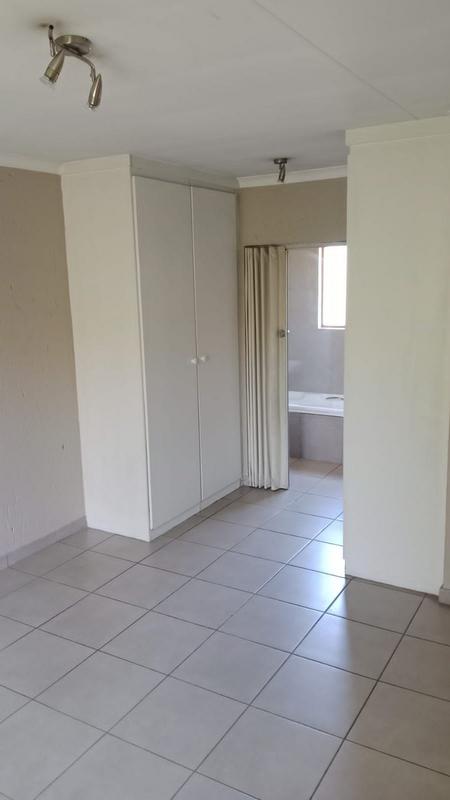 2 Bedroom Property for Sale in Douglasdale Gauteng