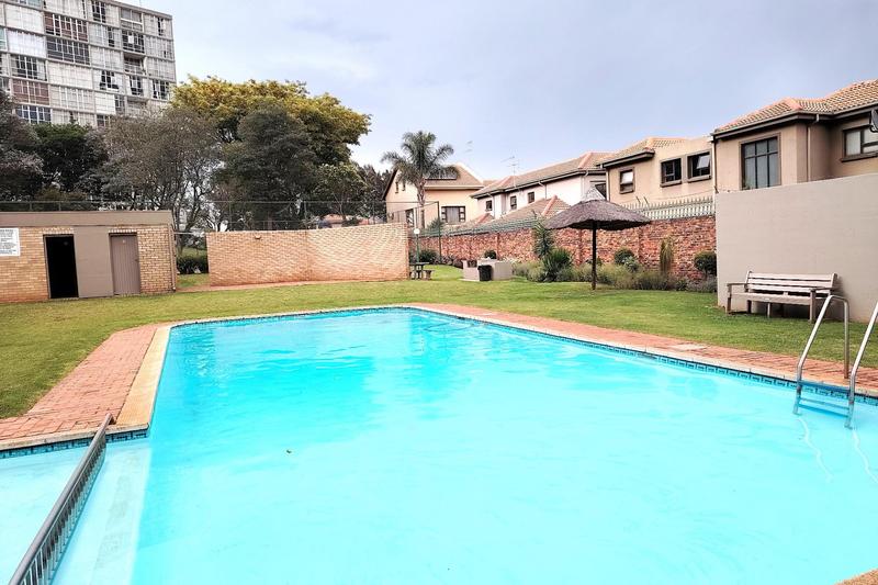 2 Bedroom Property for Sale in Bedfordview Gauteng