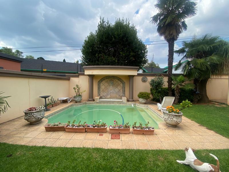 4 Bedroom Property for Sale in Bedfordview Gauteng