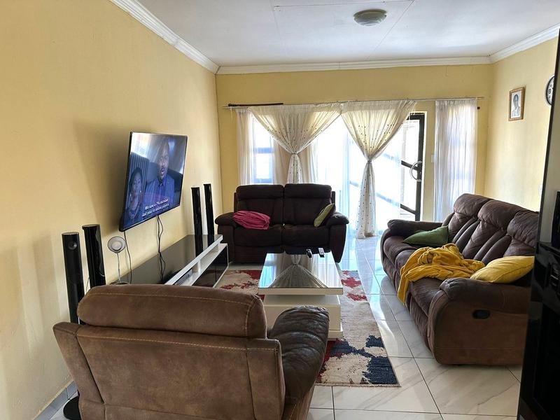 3 Bedroom Property for Sale in The Orchards Gauteng