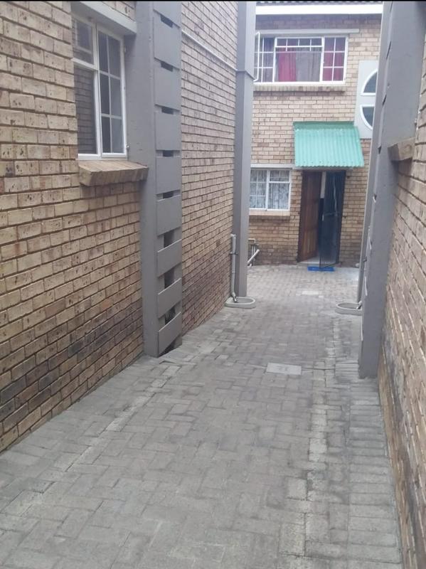 2 Bedroom Property for Sale in Primrose Hill Gauteng