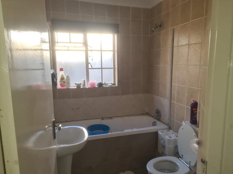 2 Bedroom Property for Sale in Primrose Hill Gauteng