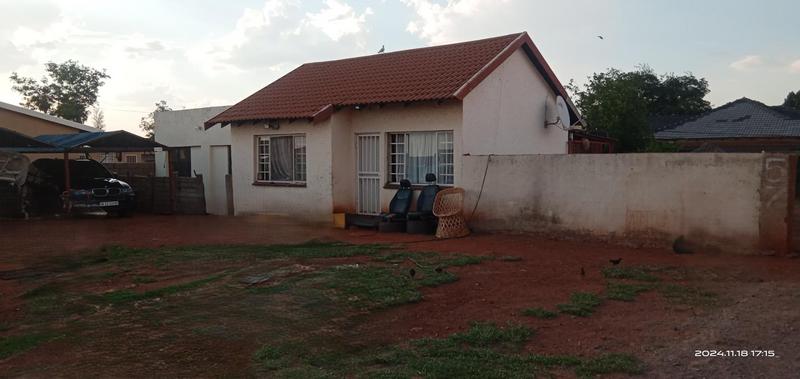 2 Bedroom Property for Sale in Rondebult Gauteng