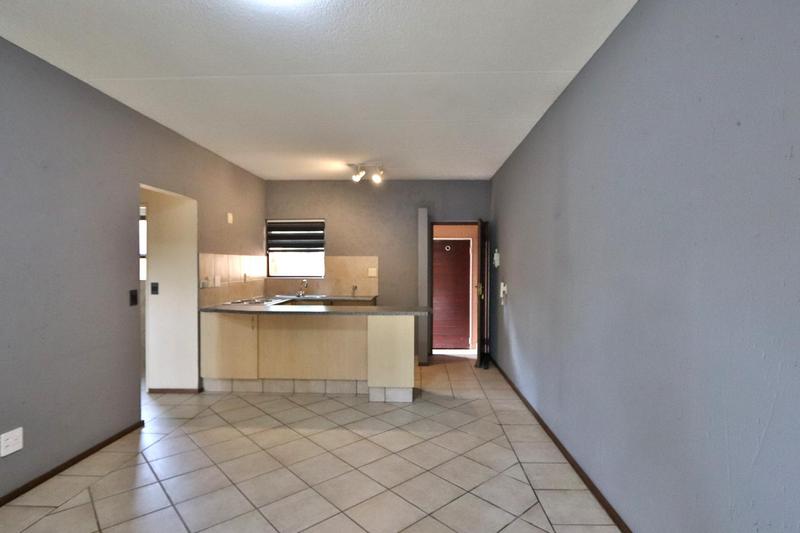 To Let 1 Bedroom Property for Rent in Lonehill Gauteng