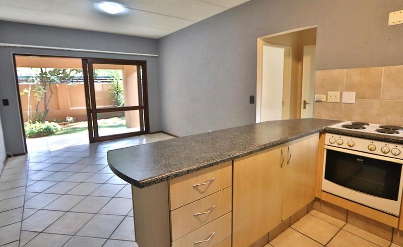 To Let 1 Bedroom Property for Rent in Lonehill Gauteng