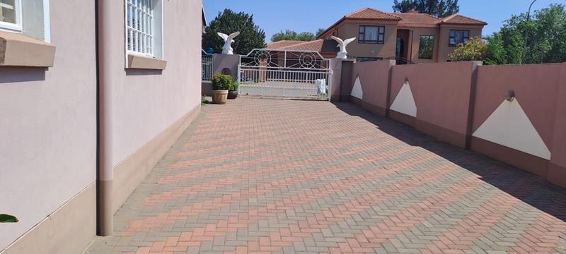 4 Bedroom Property for Sale in Vanderbijlpark SE 4 Gauteng