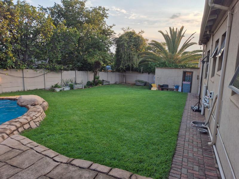 4 Bedroom Property for Sale in Primrose Hill Gauteng