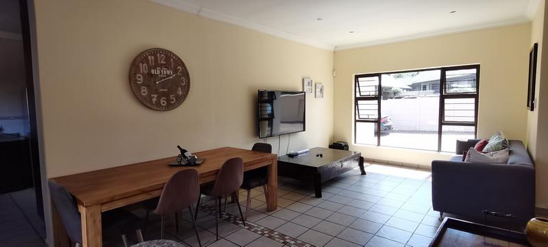 To Let 4 Bedroom Property for Rent in Constantia Kloof Gauteng