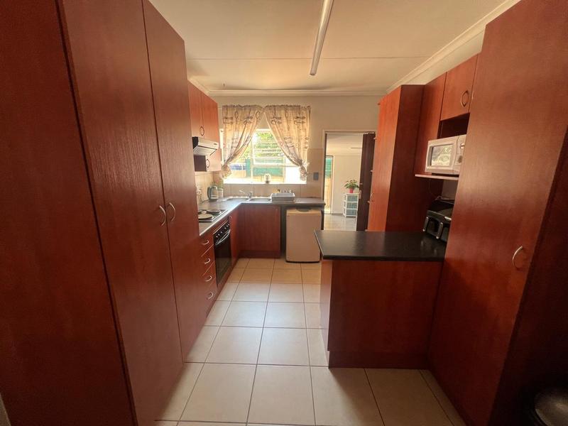 2 Bedroom Property for Sale in Greenhills Gauteng