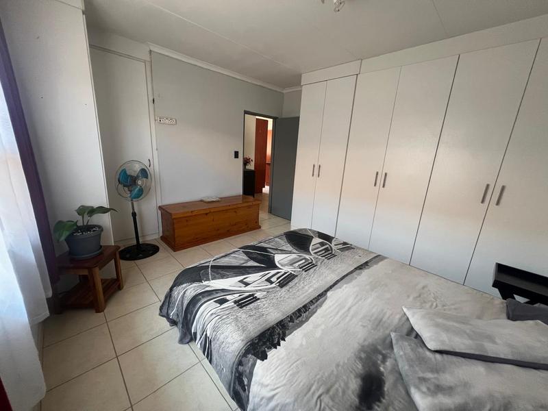 2 Bedroom Property for Sale in Greenhills Gauteng