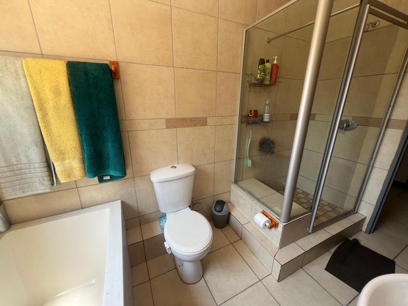 2 Bedroom Property for Sale in Greenhills Gauteng